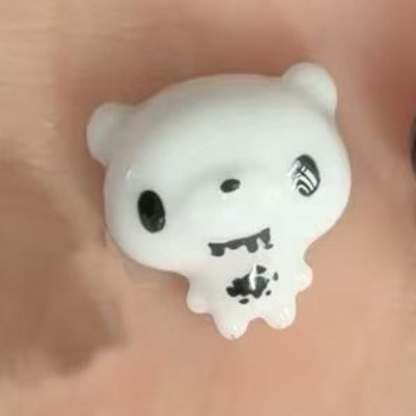 Ear stud-Gloomy2
